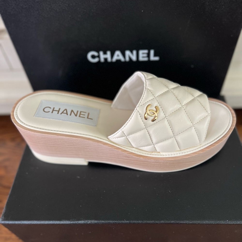 CHANEL Lambskin Quilted Leather and Wood NEW